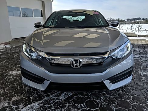 Used 2018 Honda Civic EX image 2
