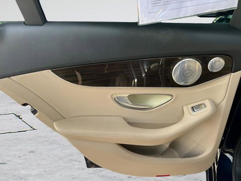 Used 2016 Mercedes-Benz C 300 C 300 image 23