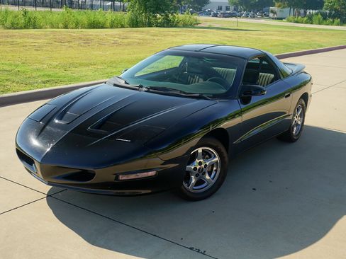 Used 1996 Pontiac Firebird Formula image 3