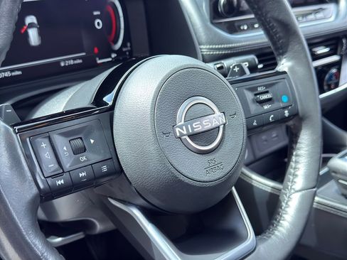 Certified 2023 Nissan Rogue Platinum AWD/4WD image 15