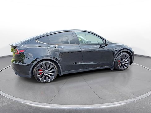 Used 2023 Tesla Model Y Performance AWD/4WD image 8