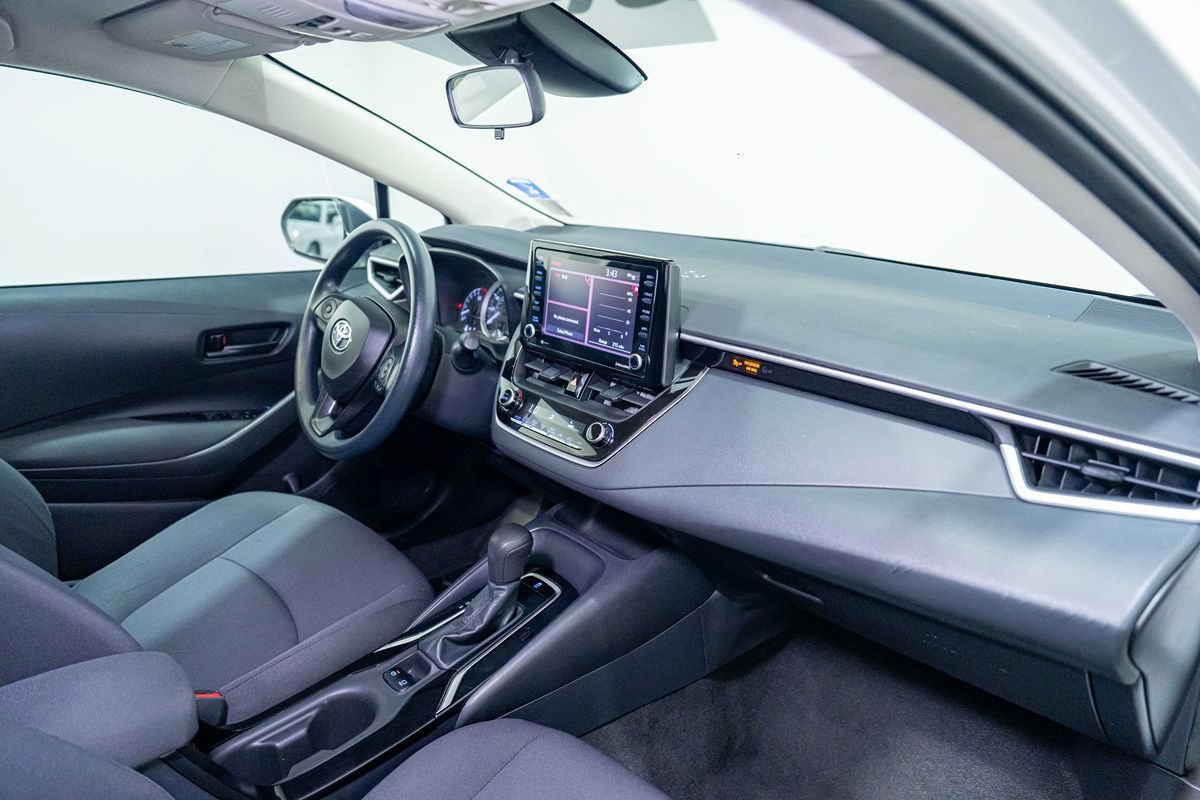 Used 2022 Toyota Corolla LE w/ LE Convenience Package FWD image 16