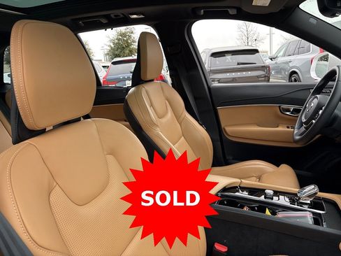 Certified 2023 Volvo XC90 B6 Ultimate image 11