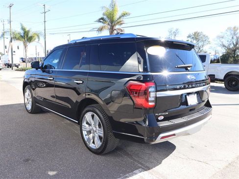 Used 2023 Ford Expedition Platinum image 9