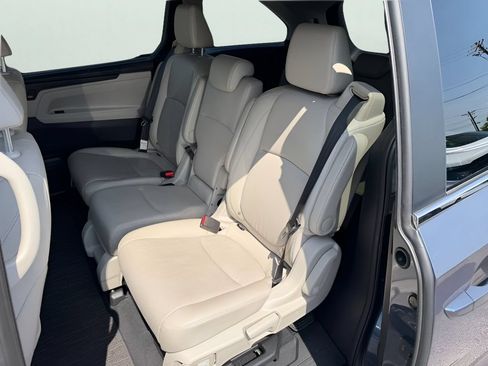 Used 2025 Honda Odyssey EX-L image 12