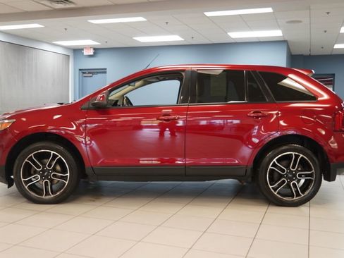 Used 2013 Ford Edge SEL FWD image 2