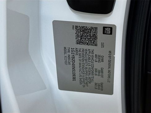 Used 2022 Chevrolet Corvette Stingray Preferred Cpe w/ Engine Appearance Package image 33