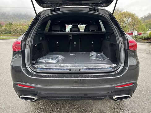 New 2025 Mercedes-Benz GLC 300 image 11
