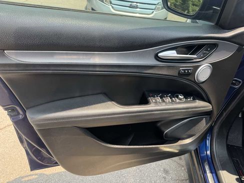 Used 2018 Alfa Romeo Stelvio Ti Sport image 9
