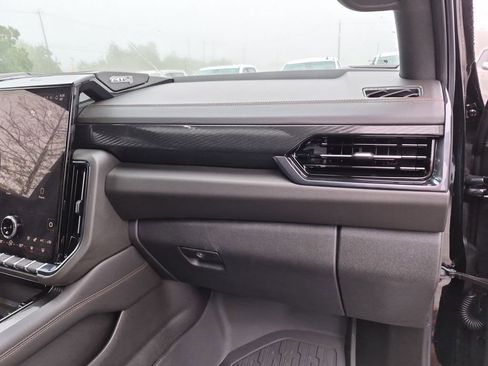 New 2026 GMC Yukon XL AT4 AWD/4WD image 44