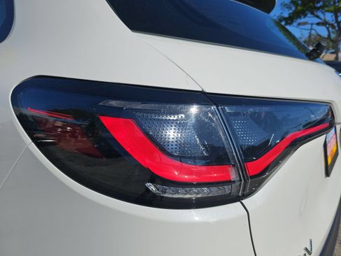 Used 2025 Honda HR-V LX image 38