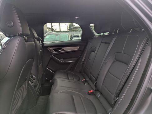 Used 2024 Jaguar F-PACE R-Dynamic S image 18