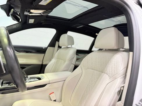 Used 2022 BMW 750i xDrive 750i xDrive w/ Executive Package image 36