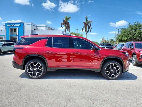 New 2026 Chevrolet Traverse High Country FWD image 3