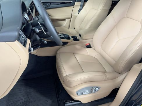 Used 2026 Porsche Macan S image 5
