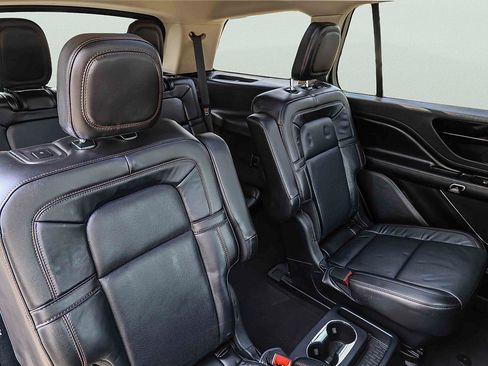Used 2023 Lincoln Aviator Reserve w/ Jet Package AWD/4WD image 24
