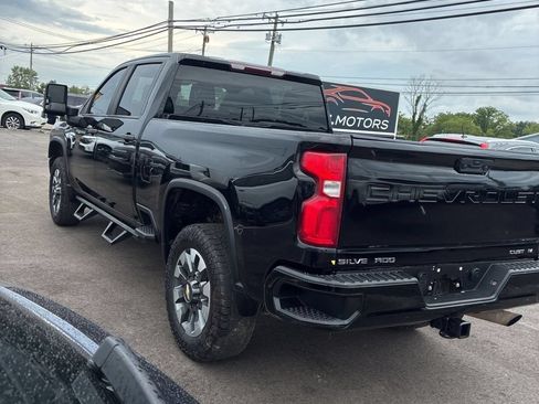 Used 2021 Chevrolet Silverado 2500 Custom w/ Custom Value Package AWD/4WD image 8