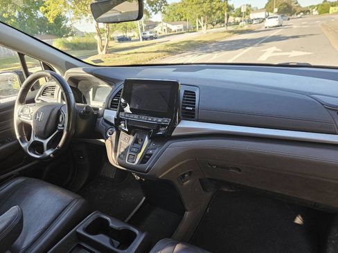 Used 2018 Honda Odyssey EX-L image 18