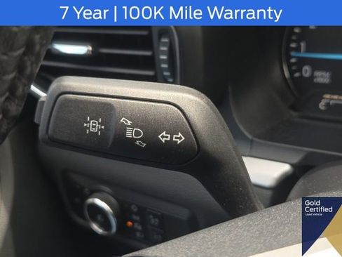 Used 2023 Ford Explorer XLT w/ Equipment Group 202A AWD/4WD image 43
