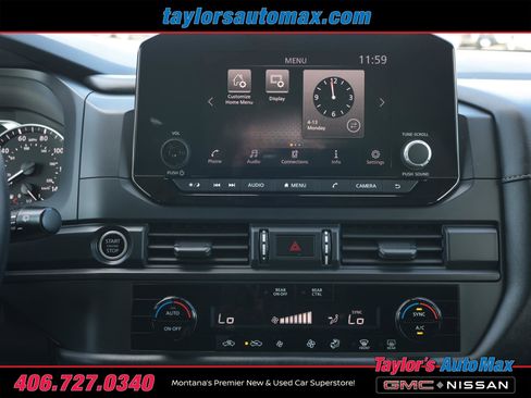 Used 2024 Nissan Pathfinder S image 11