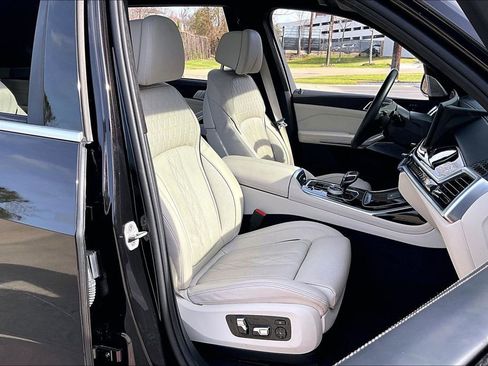 Used 2024 BMW ALPINA XB7 image 10