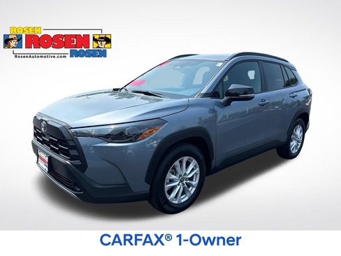 Used 2026 Toyota Corolla Cross LE AWD/4WD image 1