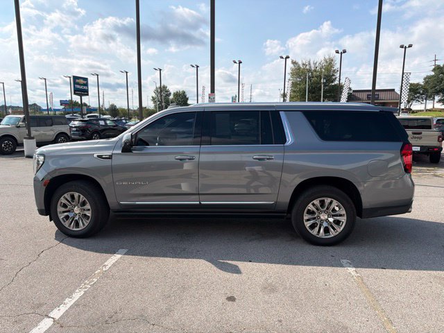 Used 2022 GMC Yukon XL Denali AWD/4WD image 6