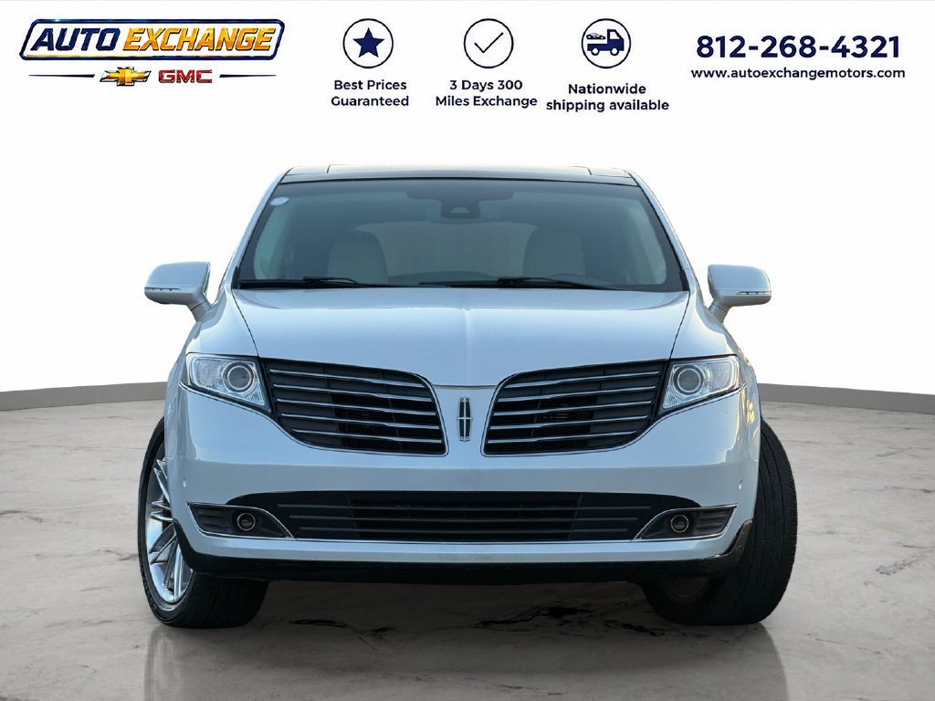 Used 2018 Lincoln MKT AWD image 13