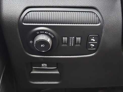 Used 2022 Jeep Wagoneer Series II image 23