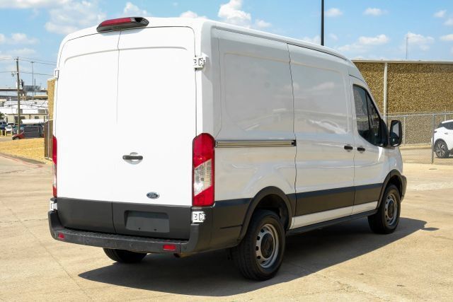 Used 2018 Ford Transit 250 130 Medium Roof RWD image 11