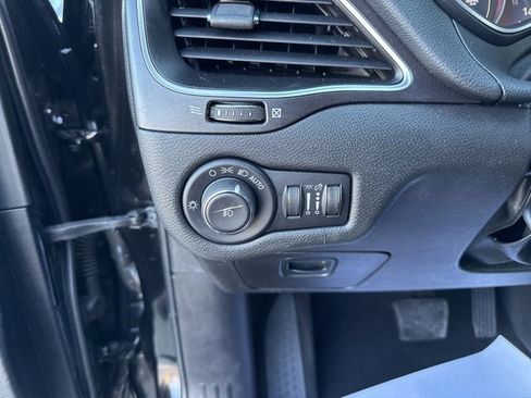 Used 2020 Jeep Cherokee Trailhawk w/ Cold Weather Group image 29