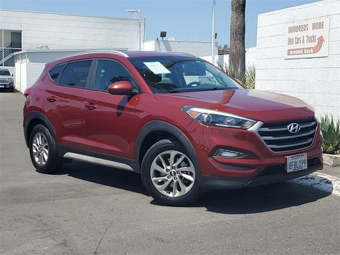 Used 2018 Hyundai Tucson SEL image 1