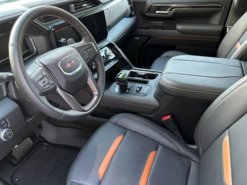 Certified 2025 GMC Sierra 1500 AT4 image 10