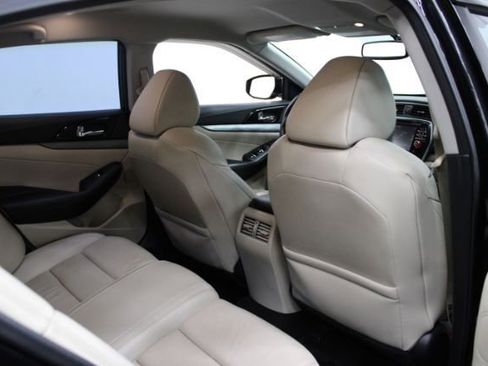 Used 2016 Nissan Maxima 3.5 SV image 19