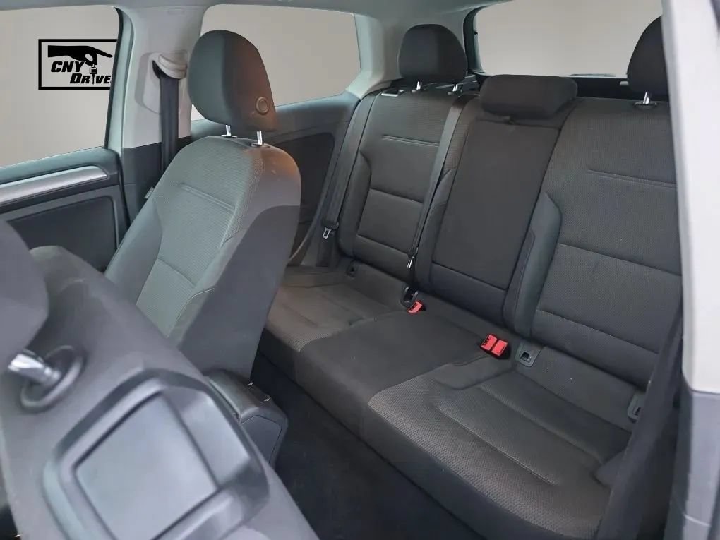 Used 2016 Volkswagen Golf S FWD image 10
