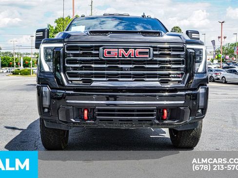 Used 2024 GMC Sierra 2500 AT4 w/ Technology Package AWD/4WD image 9