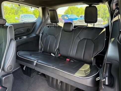 Used 2025 Chrysler Pacifica Limited w/ Uconnect Theater Family Group AWD/4WD image 19