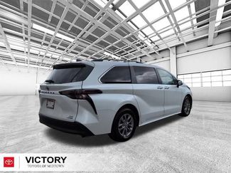 Certified 2023 Toyota Sienna XLE FWD video 3