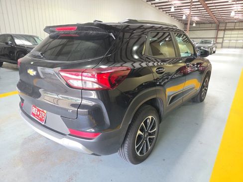 Used 2025 Chevrolet TrailBlazer LT AWD/4WD image 9
