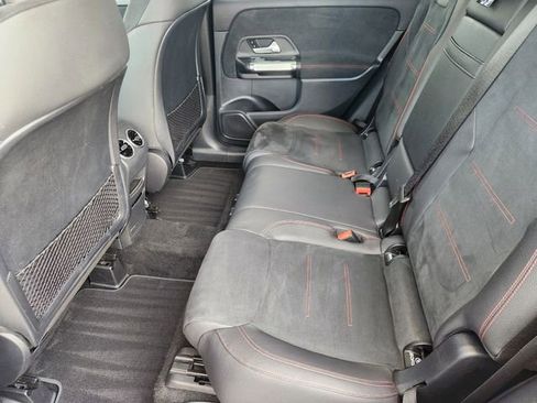 Used 2024 Mercedes-Benz GLB 250 image 24