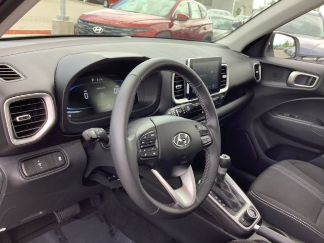Used 2026 Hyundai Venue SEL FWD image 16