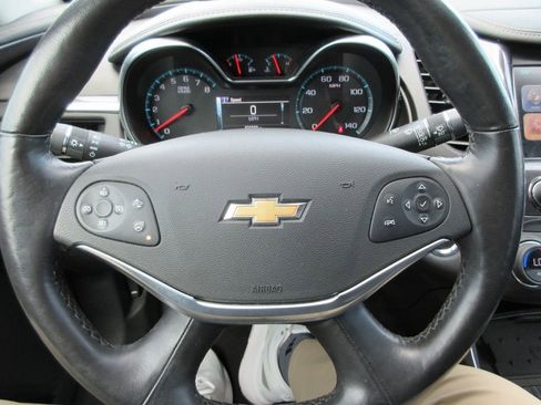 Used 2016 Chevrolet Impala LTZ w/ Enhanced Convenience Package image 24