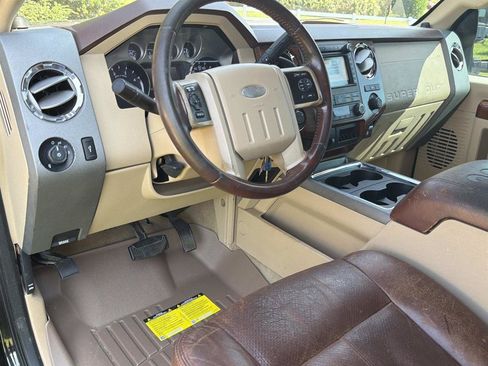 Used 2011 Ford F250 King Ranch w/ King Ranch w/Chrome Pkg AWD/4WD image 9