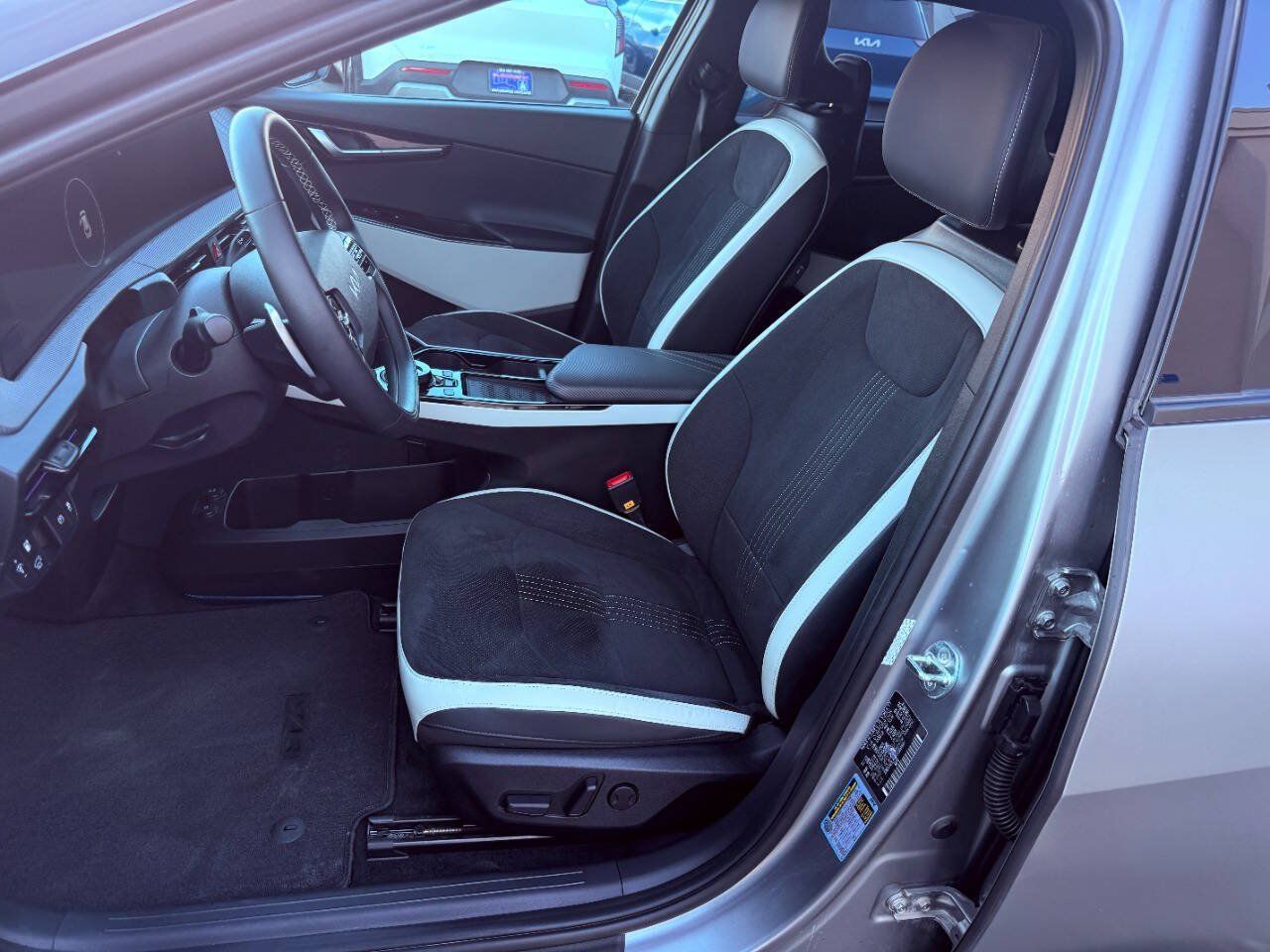 Used 2023 Kia EV6 GT-Line w/ GT-Line Suede Seat Package AWD/4WD image 4