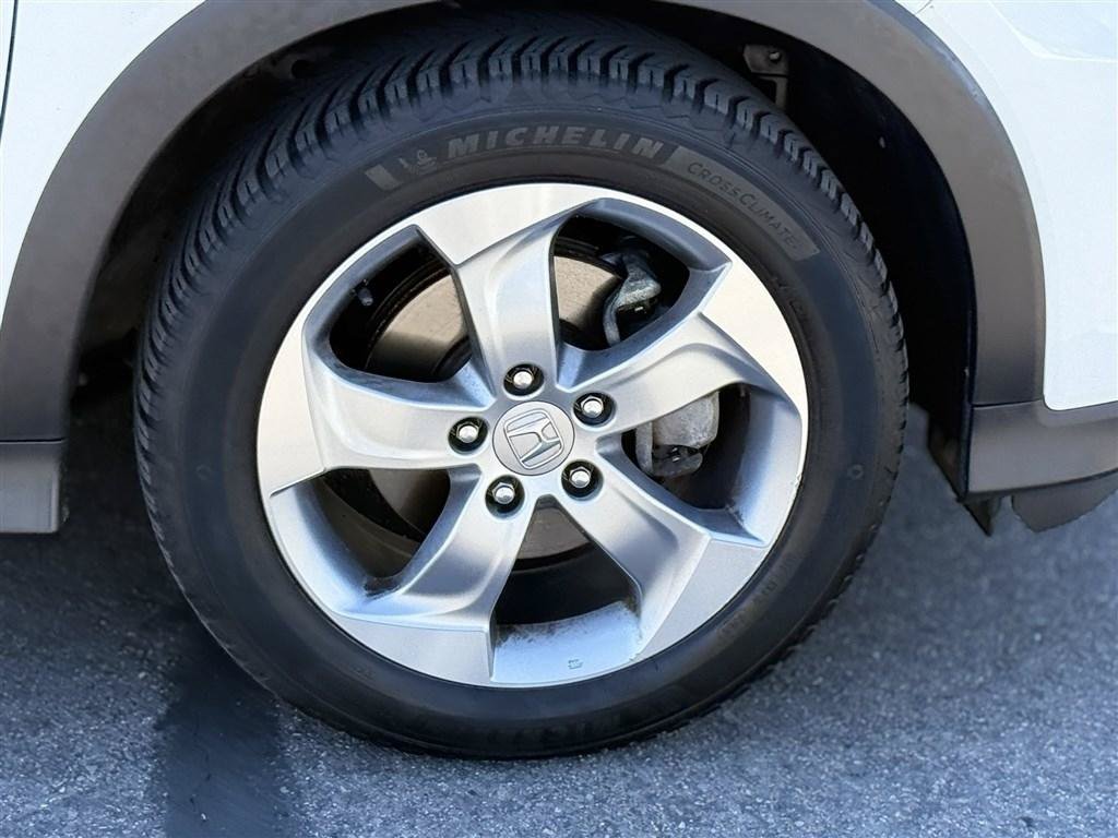 Used 2017 Honda HR-V EX image 9