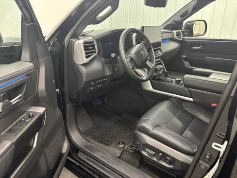Used 2024 Toyota Tundra Platinum AWD/4WD image 17