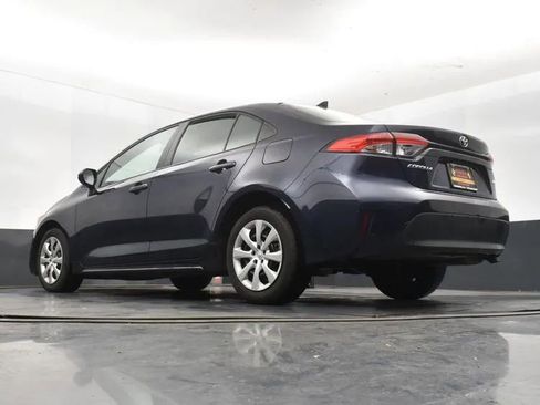Used 2025 Toyota Corolla LE image 12