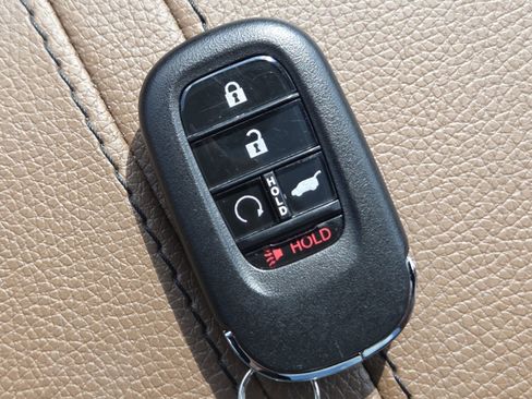 Certified 2026 Honda Passport EX-L image 40