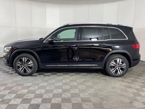 New 2025 Mercedes-Benz GLB 250 4MATIC image 2