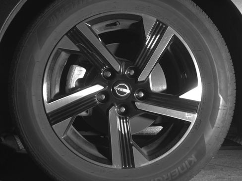 Used 2025 Nissan Sentra SV image 12